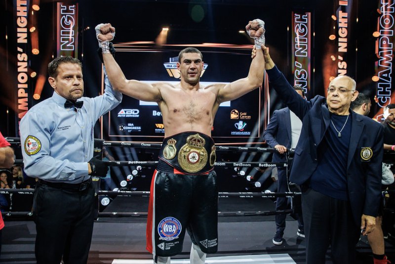 Евгений Тищенко стал чемпионом WBA в новой весовой категории